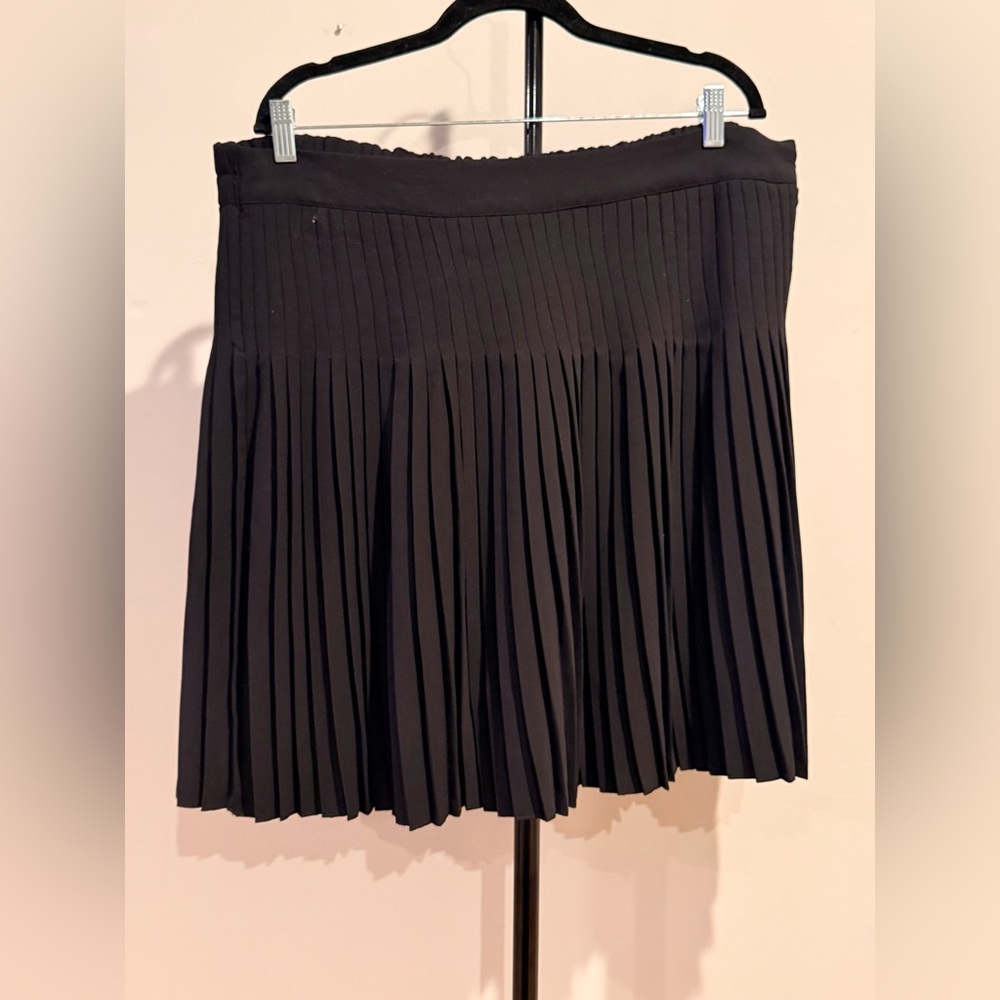 LOFT Black Pleated Skater Skirt